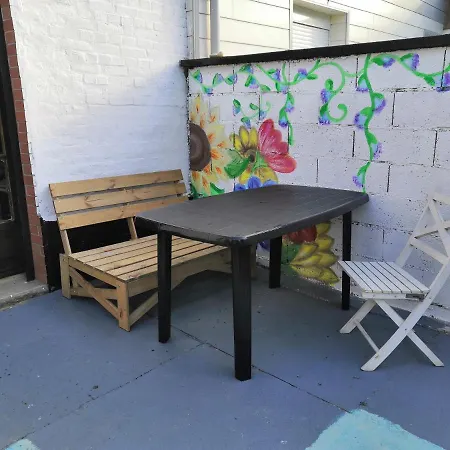 Le Nid D'hirondelle * Yzengremer